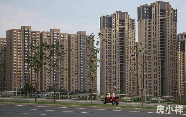 深圳小產(chǎn)權(quán)房均價(jià)多少？價(jià)格差異的原因有哪些？