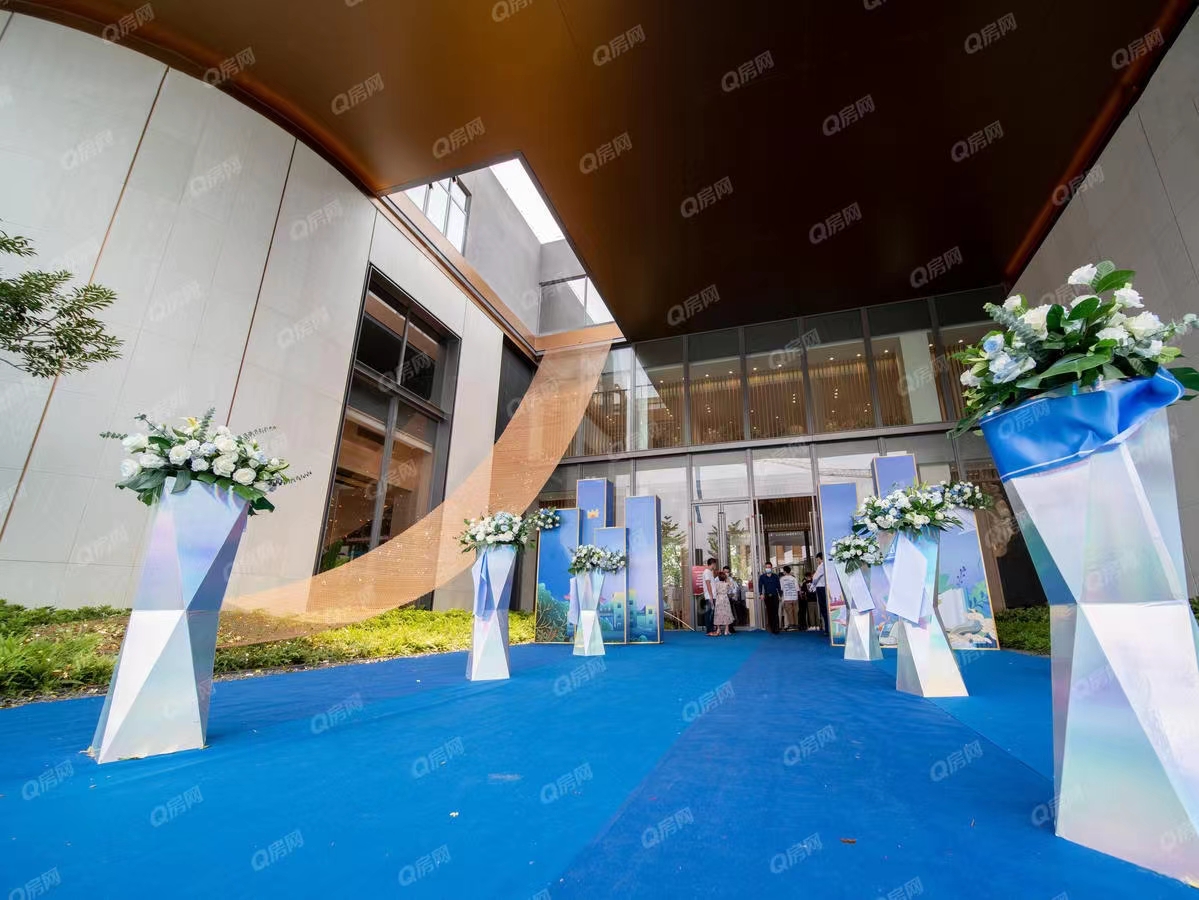 萬科中天宏遠(yuǎn)文瀚花園均價(jià)-16000元/平