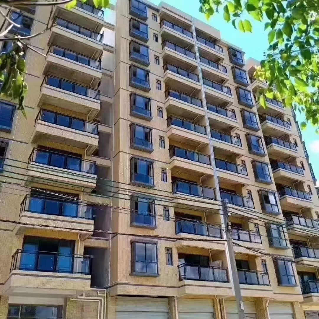 深圳龍華小產(chǎn)權(quán)房因?yàn)槲恢?></img></p>
<p><strong>但小產(chǎn)權(quán)房畢竟不像商品房那樣編織</strong></p>
<p>1、列位 親睞回到深莞惠安居網(wǎng) 賀輝。隨著時(shí)期的經(jīng)濟(jì)發(fā)展，地皮愈發(fā)是我們?nèi)粘Ｉ畹闹校渲行‘a(chǎn)權(quán)房憑著產(chǎn)品價(jià)格低廉，量龐大與購(gòu)房者指示少等資源優(yōu)勢(shì)曾一度等上了我們的眼界，但小產(chǎn)權(quán)房只不過(guò)不像房源那樣編結(jié)，訊息沒(méi)那么公開(kāi)透明，那些樓盤最值得買回呢。</p>
<p>2、小賀歷經(jīng)幾天的踩盤，歸納出了幾個(gè)高于單價(jià)的小產(chǎn)權(quán)房，以此服務(wù)平臺(tái)，互動(dòng)出給位處購(gòu)房者的時(shí)侯多一個(gè)快捷鍵。</p>
<p>3、【龍華一號(hào)】，鄉(xiāng)政府統(tǒng)建樓，三房?jī)H70多萬(wàn)。</p>
<p>4、樓盤在售的大戶型有小兩房一廳，大兩房一廳及三房一廳，按套買，算不上覆蓋面積，但本欄替大家目測(cè)了下。</p>
<p>5、60平左右， 進(jìn)行咨詢點(diǎn)話 1久八+/677/*5六四六5 大洋房。</p>
<p>6、接下來(lái)正是大家關(guān)注的商品價(jià)格了，下面是樓盤最新的價(jià)格表，售樓小姐姐都是按這個(gè)售價(jià)往呈報(bào)的，接下來(lái)基本上能成交量在這個(gè)商品價(jià)格，但雖然本欄集團(tuán)很強(qiáng)大，跟房地產(chǎn)商大為是開(kāi)展合作戰(zhàn)略目標(biāo)貿(mào)易協(xié)定，所以找我們可更便宜一些哦。</p>
<p><strong>萬(wàn)江中心的小區(qū)電梯洋房</strong></p>
<p>1、市面上上仍活耀著小產(chǎn)權(quán)房套利。一家老小“蝸居”在市區(qū)小公寓的何先生已有了置地方案，而近日竟發(fā)出一則老友發(fā)去的訊息，文本是有關(guān)某中介機(jī)構(gòu)所推薦的一套二手樓盤，萬(wàn)江中心的居民小區(qū)扶梯別墅，109㎡3房2廳2衛(wèi)，享有極佳的通風(fēng)、空氣流通前提，且每平方公尺僅約5700元。</p>
<p>2、而當(dāng)獲知這套房子僅指集體產(chǎn)權(quán)房，需要經(jīng)鄉(xiāng)政府轉(zhuǎn)讓，甚至中間還將構(gòu)成不菲的中介機(jī)構(gòu)及轉(zhuǎn)讓成本。</p>
<p>3、這使何先生很氣憤，指出該中介機(jī)構(gòu)隱含逃稅。他坦承這家中介機(jī)構(gòu)之前始終沒(méi)闡明這些狀況，僅僅只是一個(gè)勁受邀并慫恿他注意訂購(gòu)。</p>
<p>4、何先生注目的這套房源坐落于萬(wàn)江水蛇涌街道社區(qū)的茗雅苑小區(qū)，目前物業(yè)公司是自用物業(yè)管理，然而欲銀行貸款出售，因而交付給給此家中介公司轉(zhuǎn)賣。</p>
<p>5、本欄隨何先生回到此家中介公司，一名凌姓的產(chǎn)品銷售法律顧問(wèn)很客氣地慶賀上去，便在得悉是親戚朋友講解回來(lái)之后，更是熱心地拜托引薦起了在售的二手房。</p>
					<br/>
				<div style=