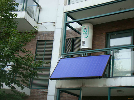 因?yàn)樘?yáng)能熱水器會(huì)有儲(chǔ)蓄電池