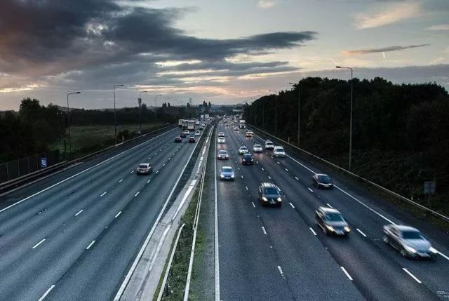 旁邊據說是要建一個大型商場叫香雪城