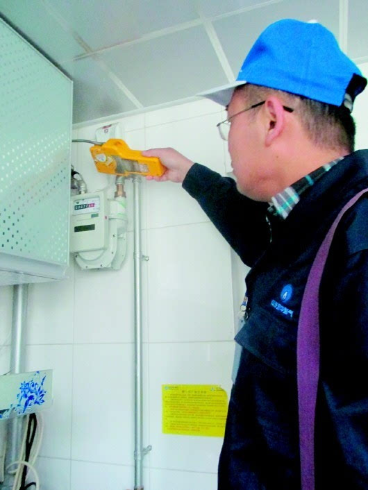 濱河麗景的燃?xì)獬跹b費(fèi)開(kāi)發(fā)商已經(jīng)交齊