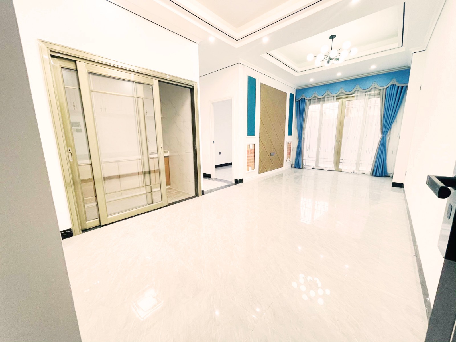 深圳龍華小產(chǎn)權房|龍勝學府103戶型