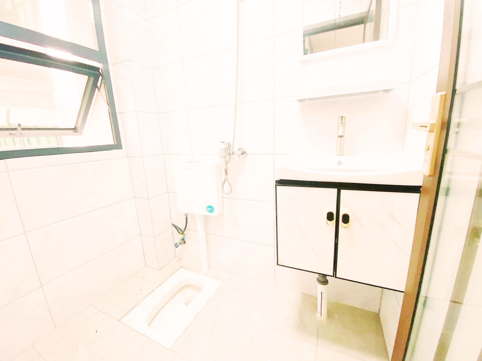 深圳石巖小產權房| 蔚藍花城 ，34.8萬/套